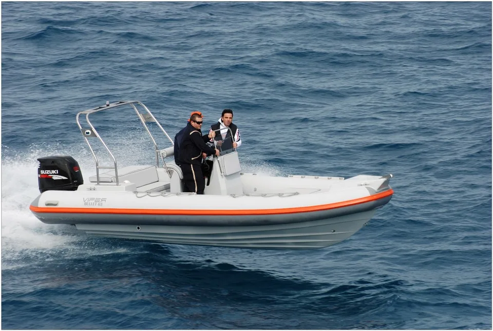 Bullet 650 - φωτογραφία αρχείου Viper