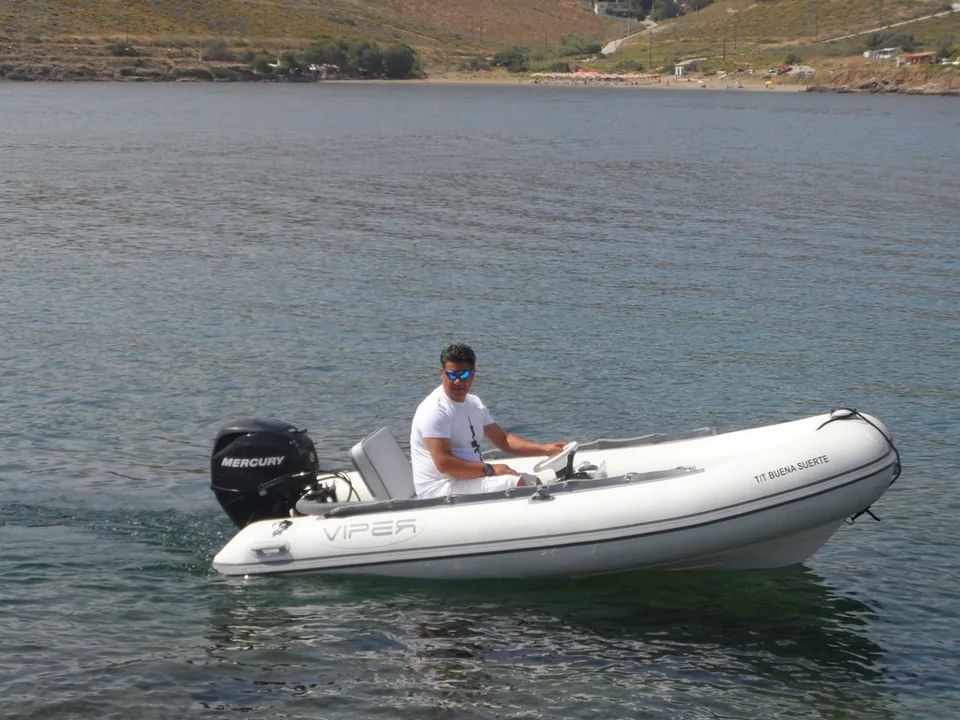 Tenders - Viper archive photograph